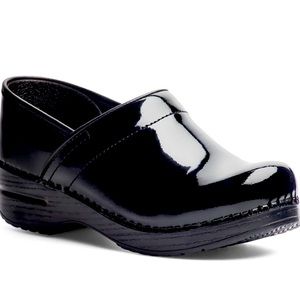 DANSKO XP Professional Black Patent Clog sz 40W. Like new